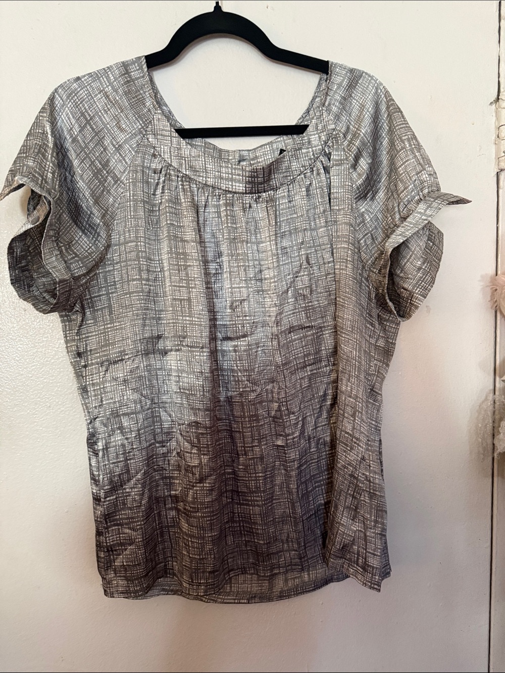 New York & Company Gray Crosshatch Short-Sleeve Blouse